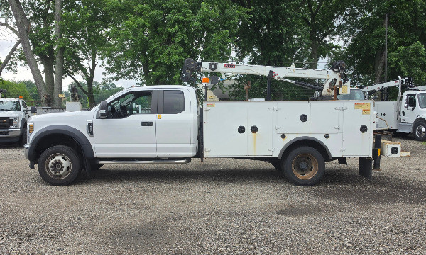 service truck USED 2019 Ford F550 Service Truck - C16081