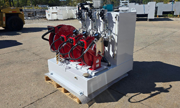 service truck TORKT&reg; Compact Lube Skid (3-35)