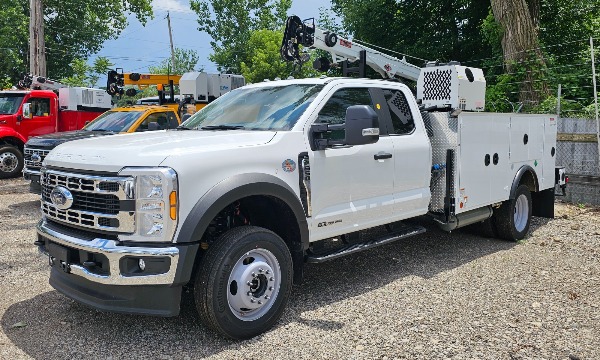 service truck 2025 F550 Ext Cab 4x4 Service Truck