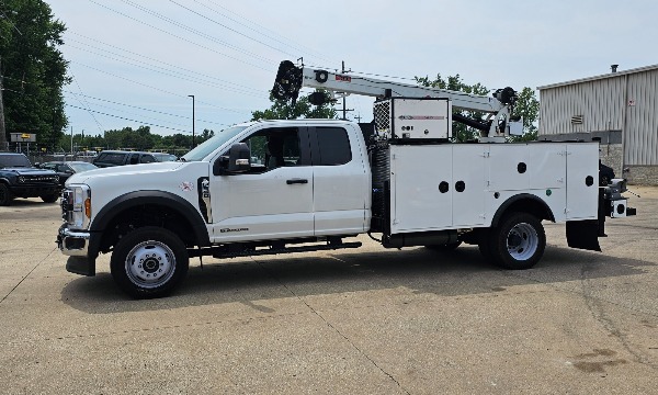 service truck 2024 Ford F550 4x4 Ext Cab Service Truck