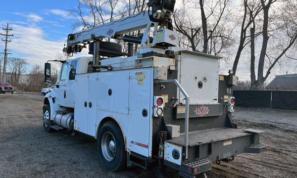 used 2013 international service truck for sale