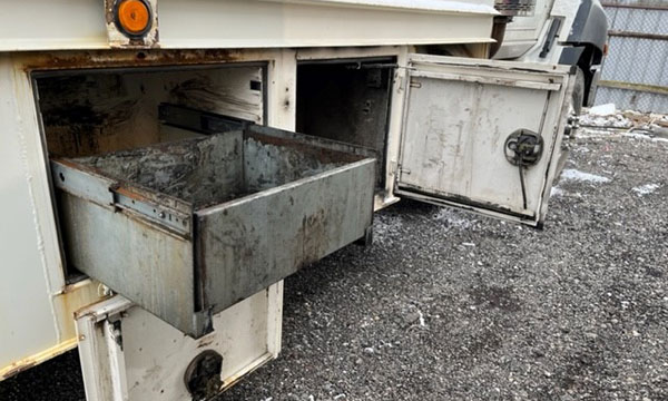 used CAT lube truck 2012
