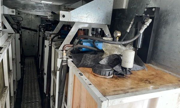 used CAT lube truck 2012