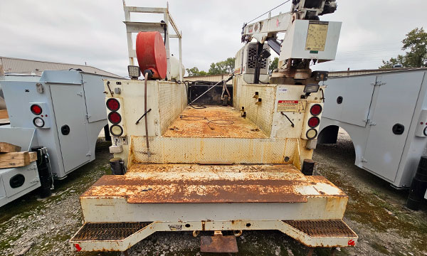 used imt dominator service body